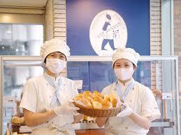 大手百貨店内の老舗ベーカリー 販売スタッフ