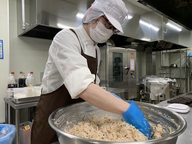  正社員：栄養士