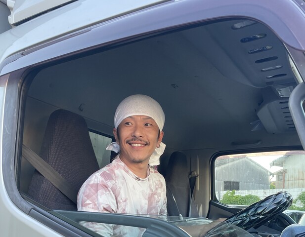 2t車での雑貨・航空貨物配送ドライバー／泉大津市