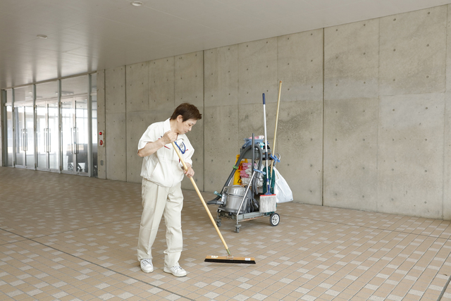 「若葉台」マンションの清掃員