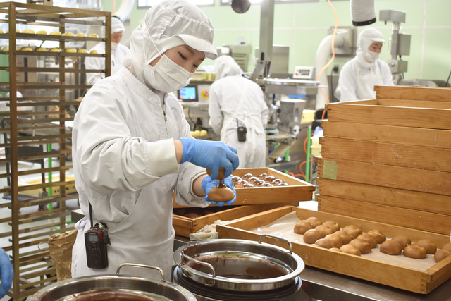 和菓子屋さんの焼菓子職人：正社員