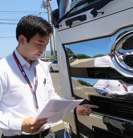 営業員（大学新卒）