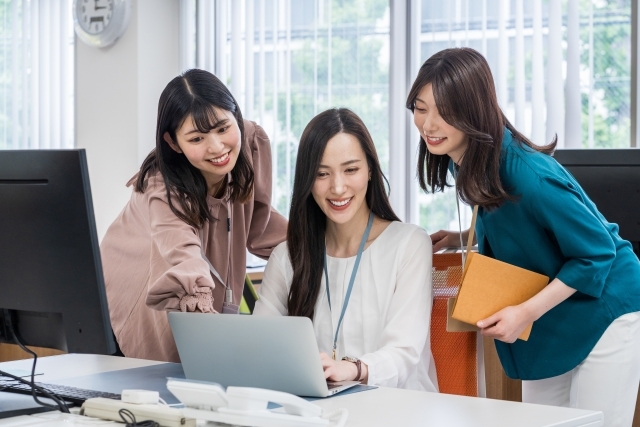 急募　高時給1300円　事務経験を活かせる　大手Gでデータ入力や書類作成:/BSFB5888B