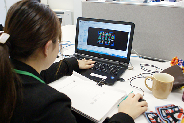 半導体メモリーのFW評価支援業務スタッフ