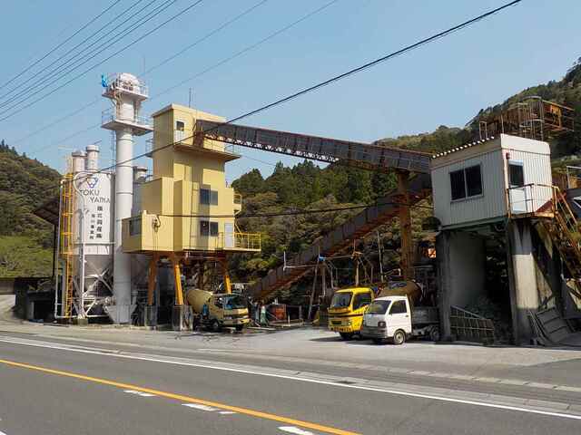 生コンクリート製造プラントのプラントオペレーター