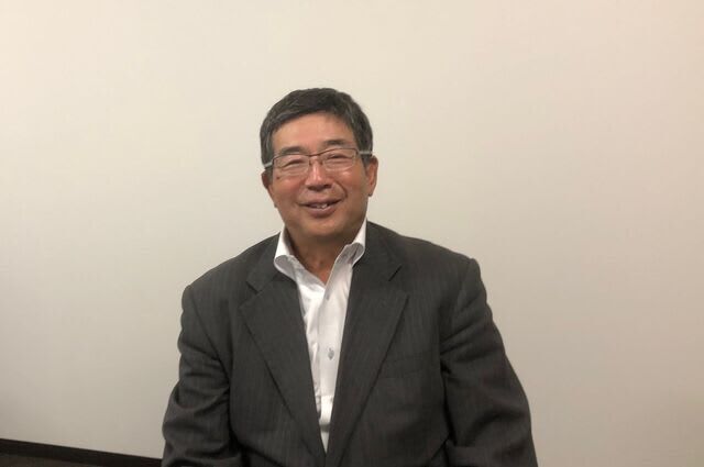 高齢者向けのタクシー運転手