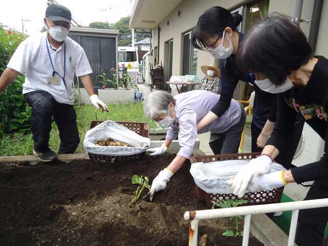 【戸塚共立結の杜 下倉田】施設管理者（候補）：正社員【ヘルパーステーション】