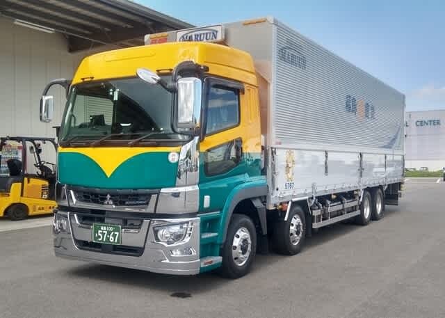 大型トラック（１０ｔ車）の長距離ドライバーを募集します！