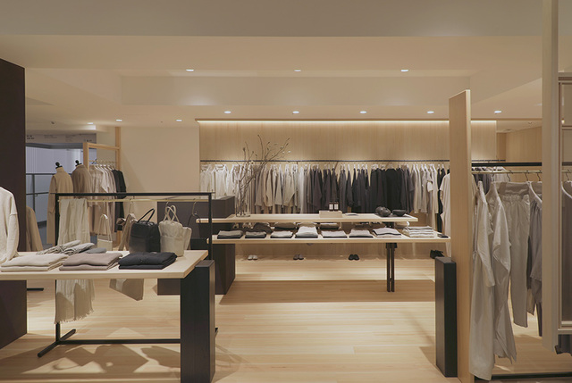 店舗・販売スタッフ