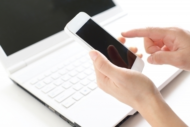 【開始日相談可】社給スマホ管理☆問い合わせ対応やExcelデータ管理：/ESTA0007is