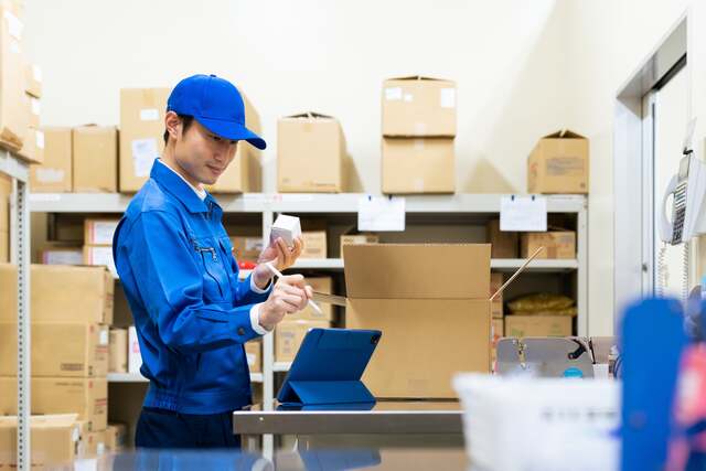 プラスティック製品の検査スタッフ／派遣社員