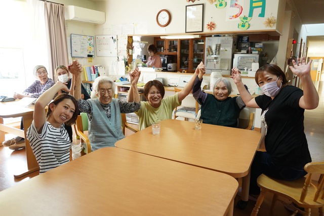 「グループホームたんぽぽ」介護職正社員／資格手当・経験に応じた手当あり