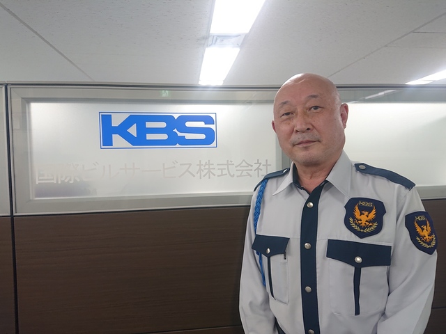 「鶴間駅」医療センターの警備員