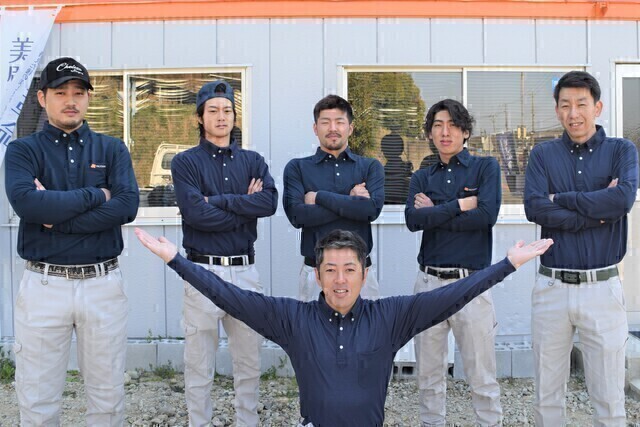 ペンキの塗装工スタッフ