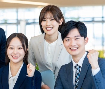 大手Gで営業スタッフ　将来的に直接雇用可能性あり　本町駅チカ:/BSOB6092A
