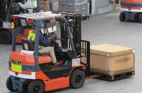【大阪】自動車部品の物流・倉庫管理｜リーダー候補募集   :/bsC芦森工業_倉庫管理