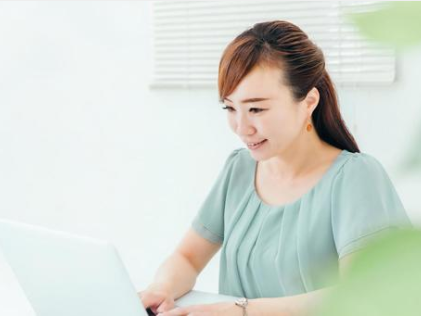 労務担当（管理部 人事課配属）:/bsBジール_労務