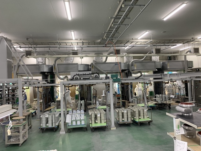 医療機器部品の塗装作業スタッフ