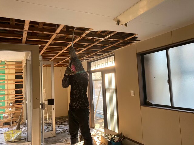 解体作業員