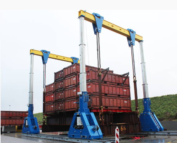 メンテナンススタッフ