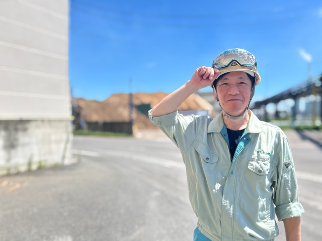 「紙を生むマシンを清掃し、紙づくりを止めない仕事。」大型マシンのケアスタッフ資源回収とマシンのお手入れ　【日勤勤務】