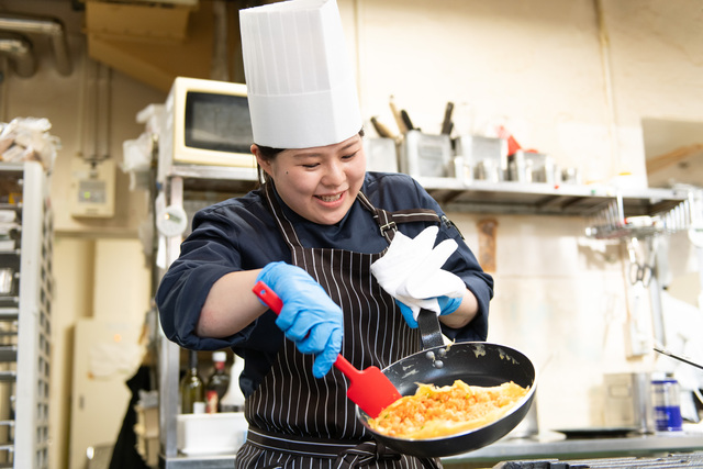 調理スタッフ・正社員／宴会・レストランの調理／和洋食・未経験歓迎・賞与年2回