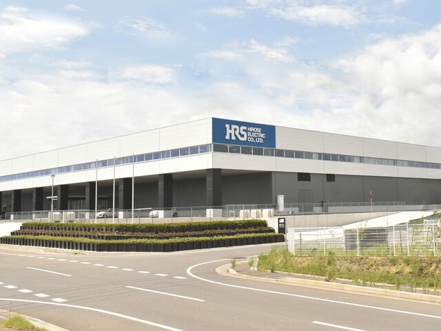 電子部品工場の製造ライン　夜勤スタッフ