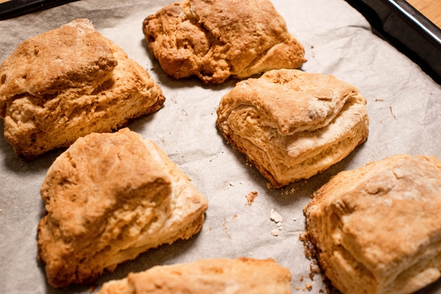 スイーツの製造キッチンマネージャー／正社員