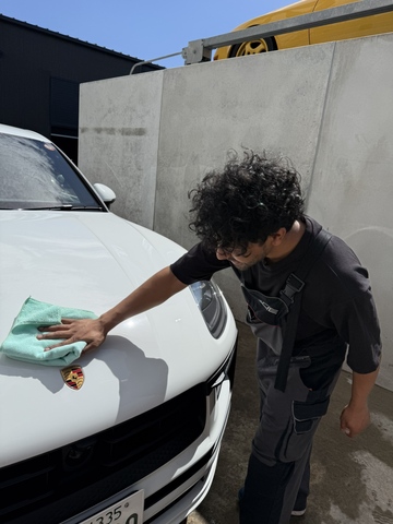 【アルバイト】ポルシェ専任の洗車・車両美装スタッフ／辰巳