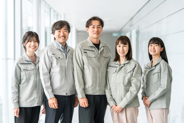 混雑少なめで通勤便利　大手Gで流量計の組立検査　選べる4シフト:/BSFC6415D