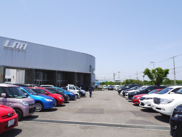 自動車オークション会場構内　車両運転スタッフ