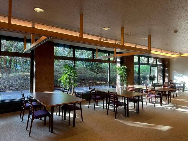 正社員：【文京区本郷】和食店ホール（月6〜8日休み）