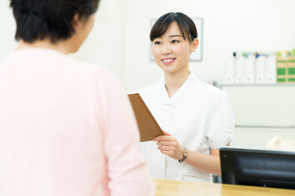 歯科医院の受付助手
