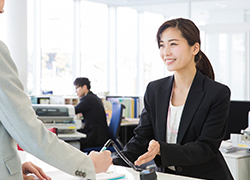 受付/《接客経験活かす》時給1500円/箱根＊大手の保養施設▽受付/60400