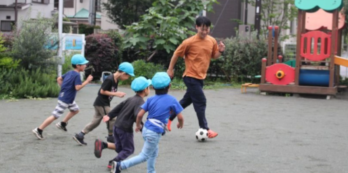 お子さまの成長に寄り添いながらのびのびと遊べる環境です！
