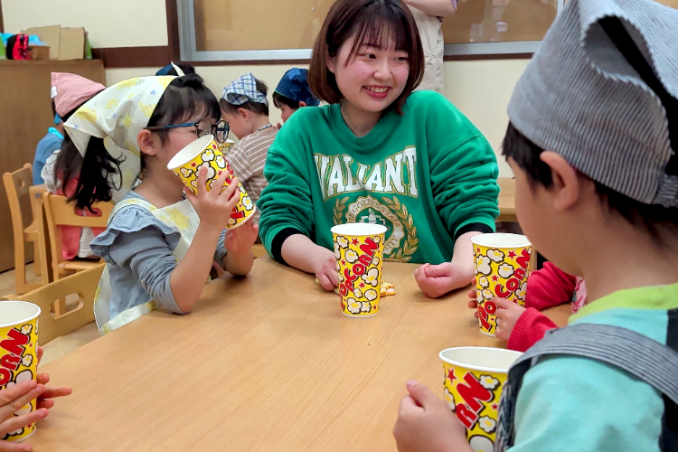 ≪ともだち≫≪先生≫≪あそび≫≪たべもの≫を大切に「愛情あふれる保育」を