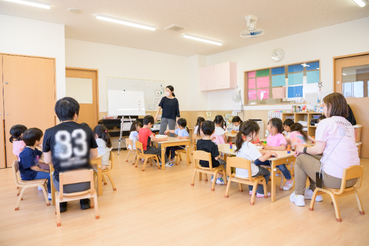 園児も保育士も伸びる専門講師のプログラム