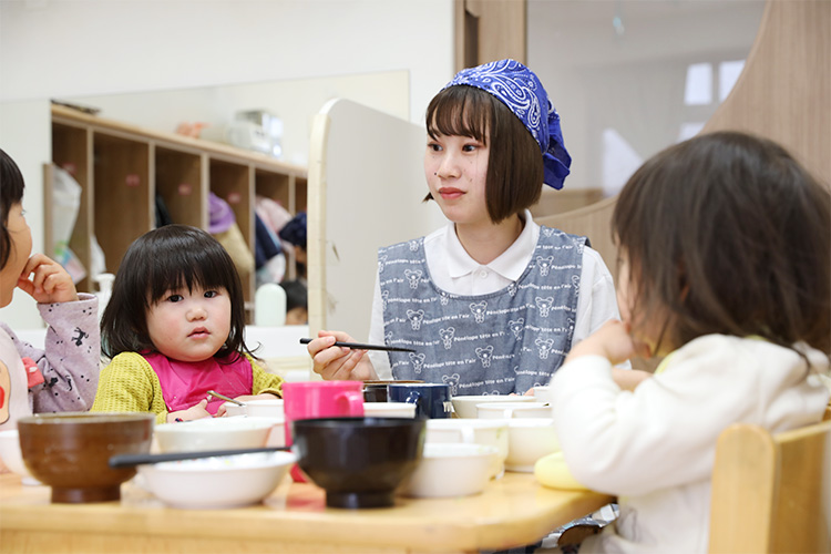 新卒保育士 小学館アカデミー飯田橋ガーデン保育園 東京都新宿区 の求人情報 保育士 正社員 保育士バンク 新卒