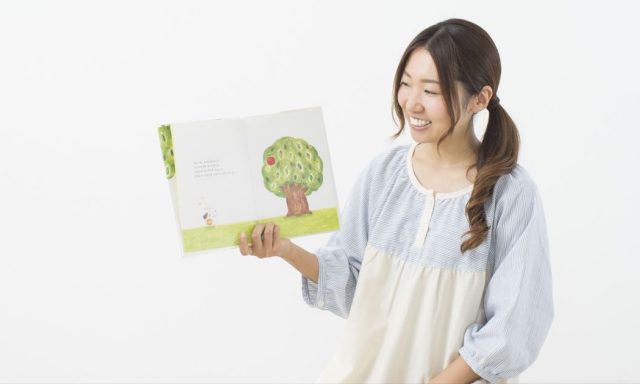 保育実習で役立つ 効果的な絵本の読み聞かせ方法 保育学生の就活お役立ちコラム 保育士バンク 新卒