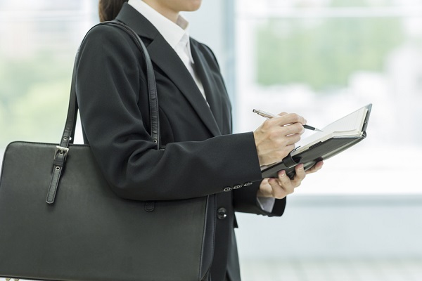 保育士の合同説明会とは 準備するものやメリット 情報収集のコツ 保育学生の就活お役立ちコラム 保育士就活バンク