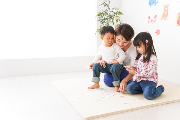 子どもと女の子、男の子