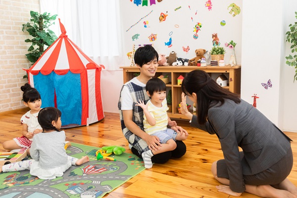 園見学をする学生の写真