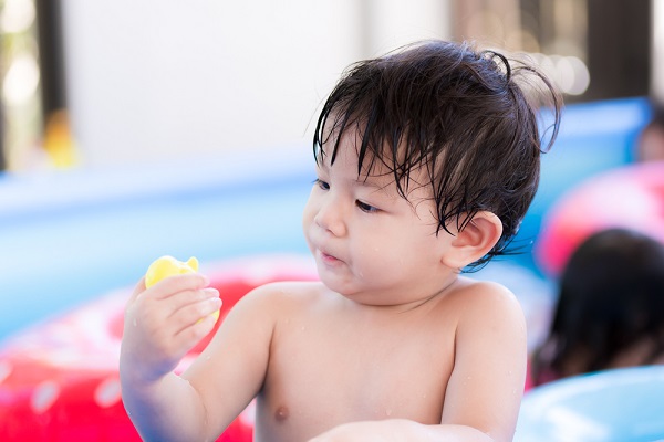 7月の1歳児の写真