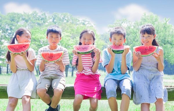 新卒保育士向け 保育園の8月のおたより文例 時候の挨拶を添えた書き出しや子どもの様子など 保育学生の就活お役立ちコラム 保育士就活バンク