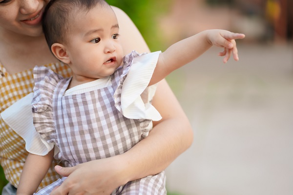 8月の1歳児の写真