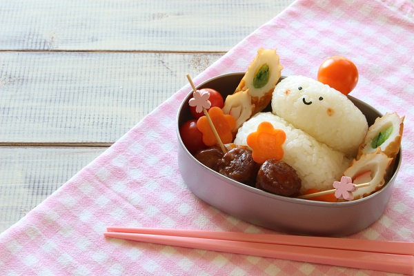 おせちのお弁当の写真