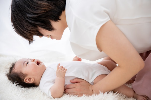 0歳児クラスの部分実習の様子