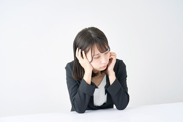 考える人