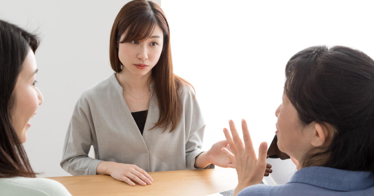 保育士の保護者対応 SNSや連絡先を聞かれたらどうする?