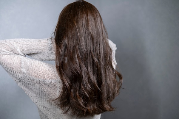 保育士の髪色やトーンはどの明るさまでok グラデーションやインナーカラーを入れる場合 保育士求人なら 保育士バンク